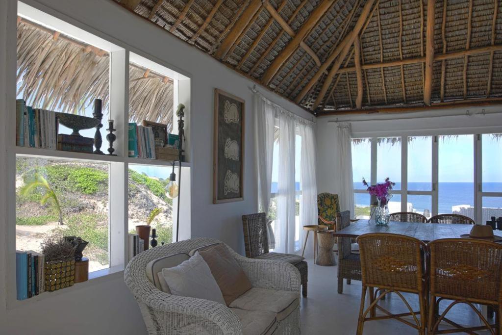 Mar-Me-Quer, Eco Beach Retreat Инямбане Екстериор снимка
