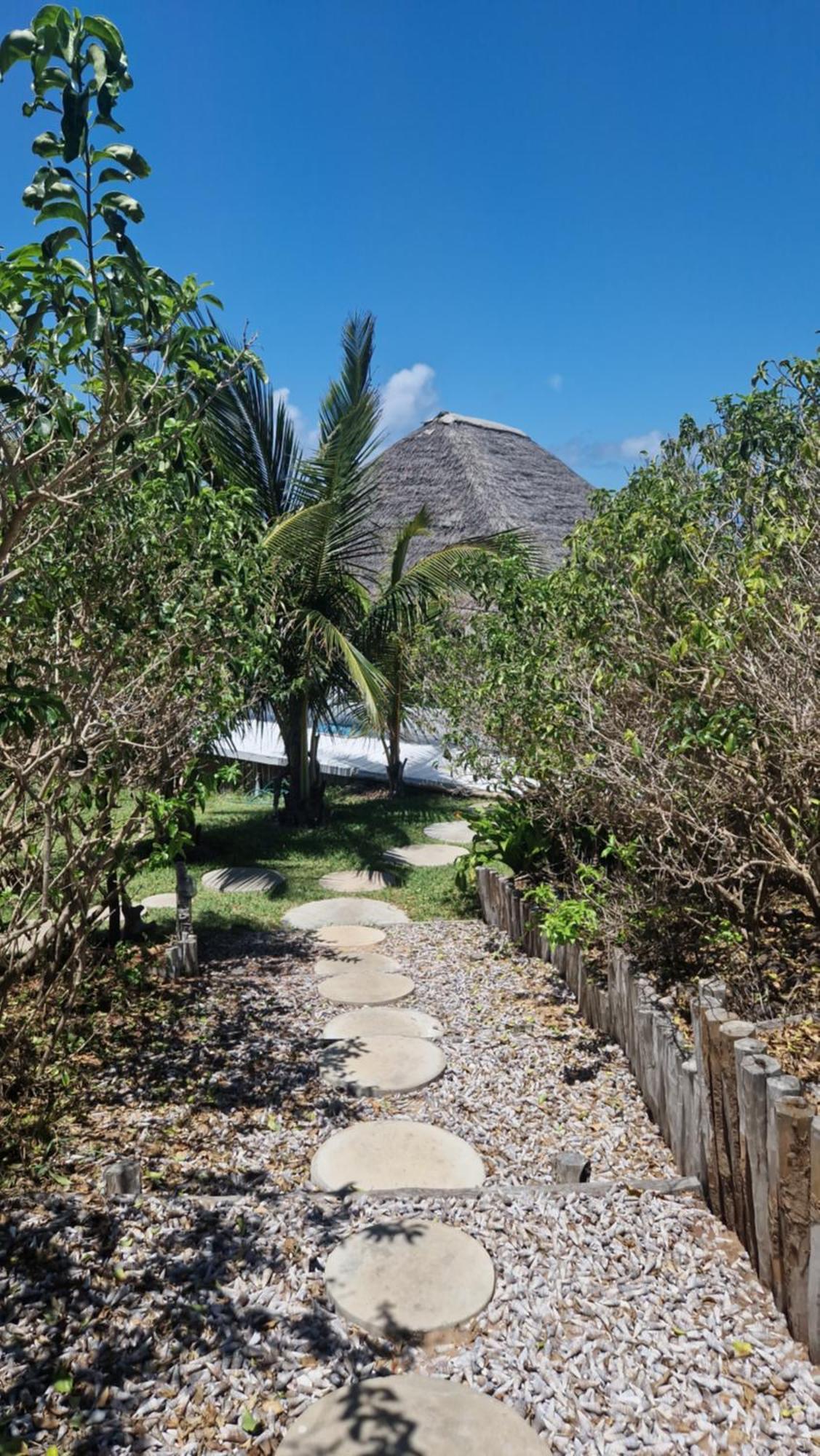 Mar-Me-Quer, Eco Beach Retreat Инямбане Екстериор снимка